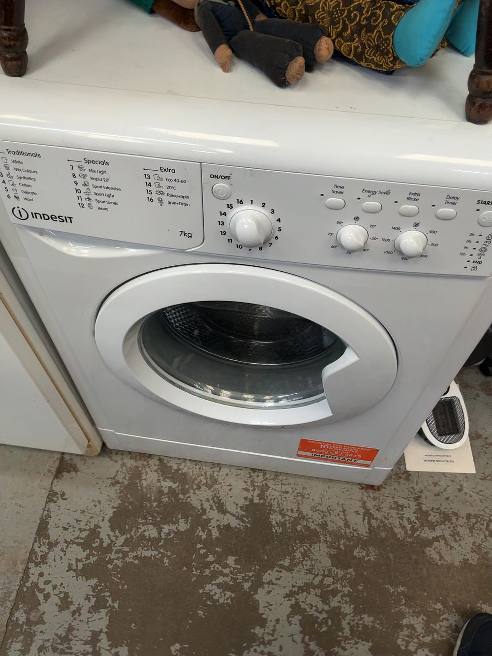 Lot 451: Indesit 7kg Front Loading Washing Machine