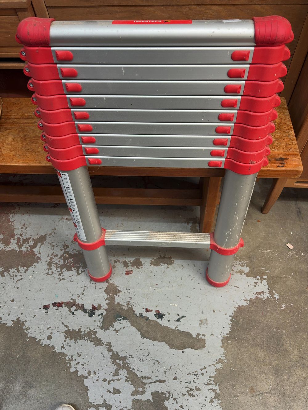 Lot 469: A Telesteps Aluminium Telescopic Ladder