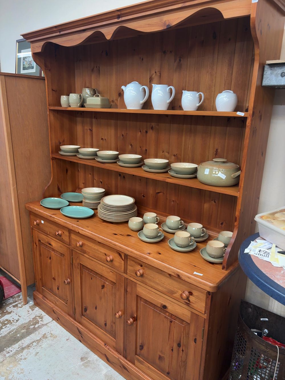 Lot 470: A Contemporary Pine Two-Piece Welsh Dresser