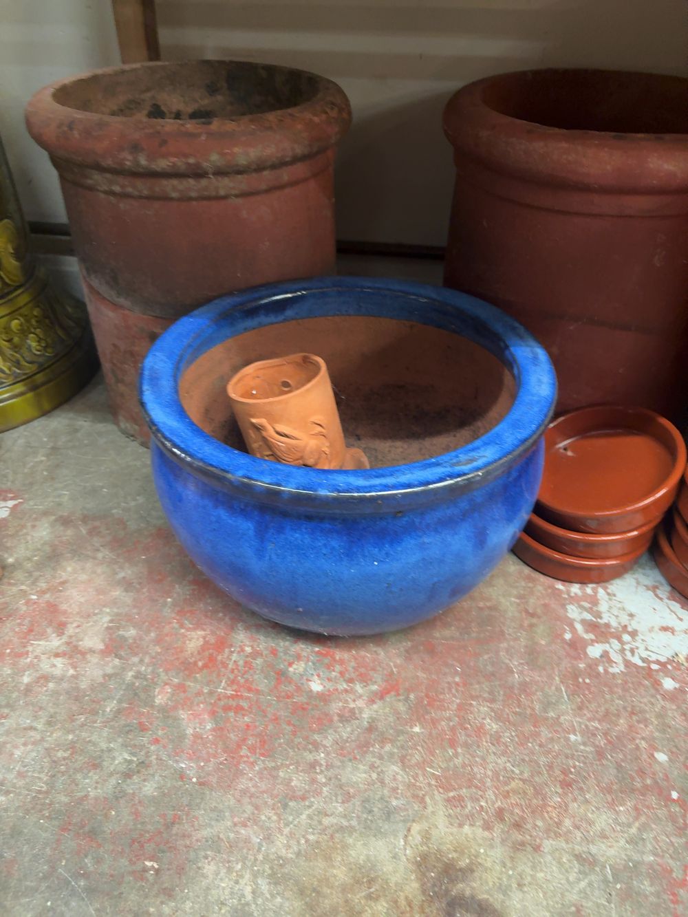 Lot 476: An Assortment of Garden Ceramics and Terracotta Planters