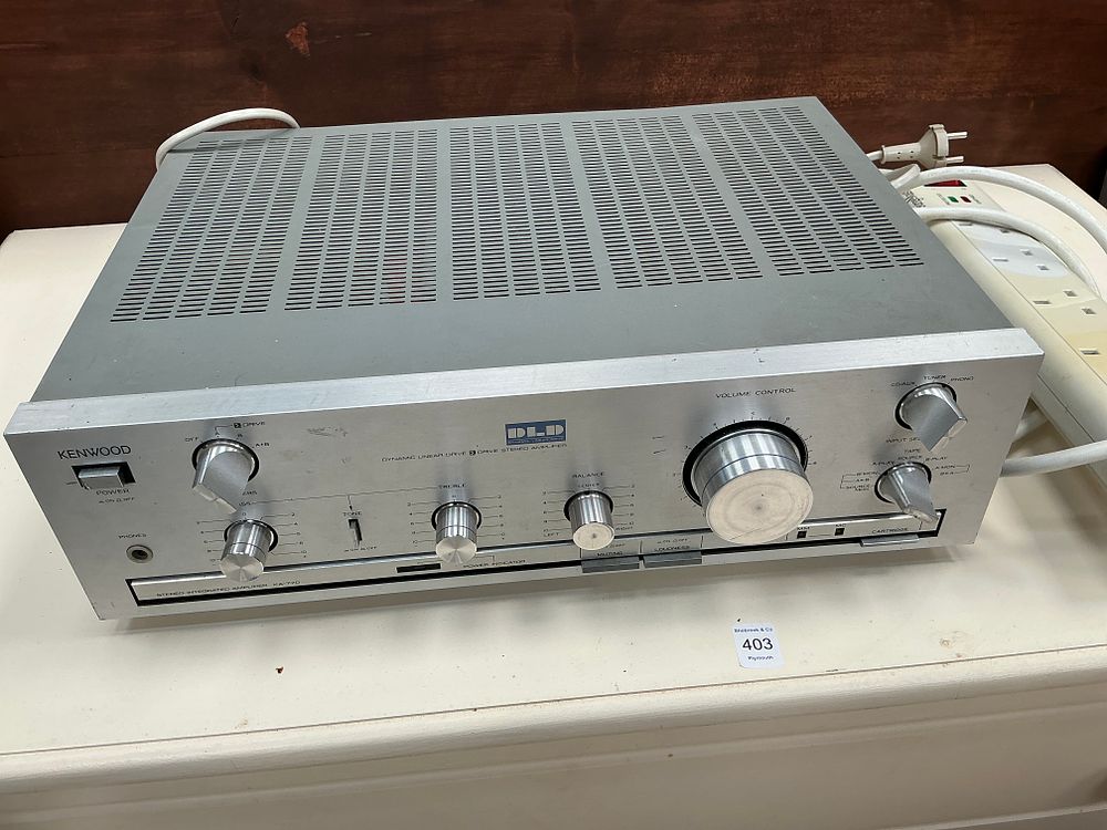 Lot 402: A Faulty Kenwood KA-770 Dynamic Linear Drive Stereo Integrated Amplifier and Power Extension Lead