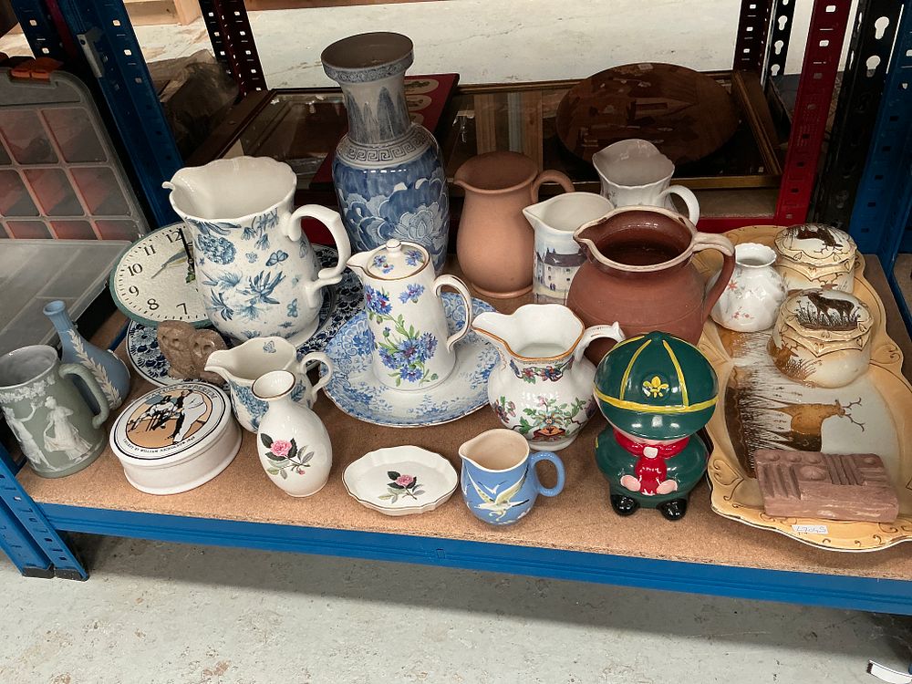 Lot 247: An Assortment of Ceramic and Decorative Wares