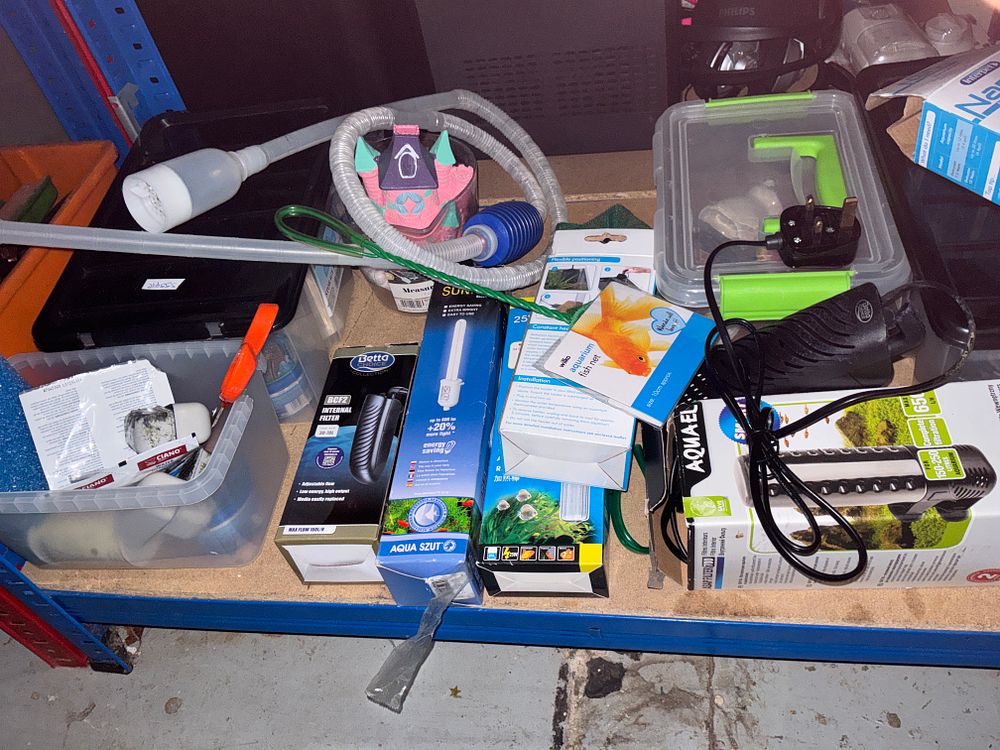 Lot 192: A Collection of 12 Assorted Aquarium Equipment and Accessories including Aquael and Interpet