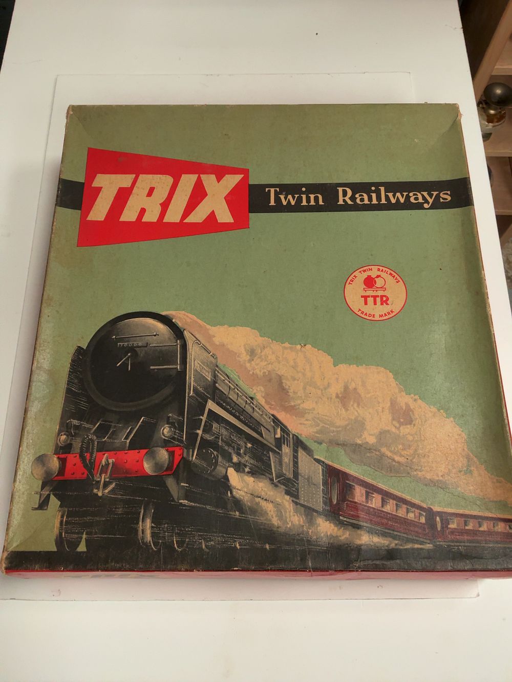 Lot 261: A Boxed Trix Twin Railways TTR Electric Model Railway Freight Set