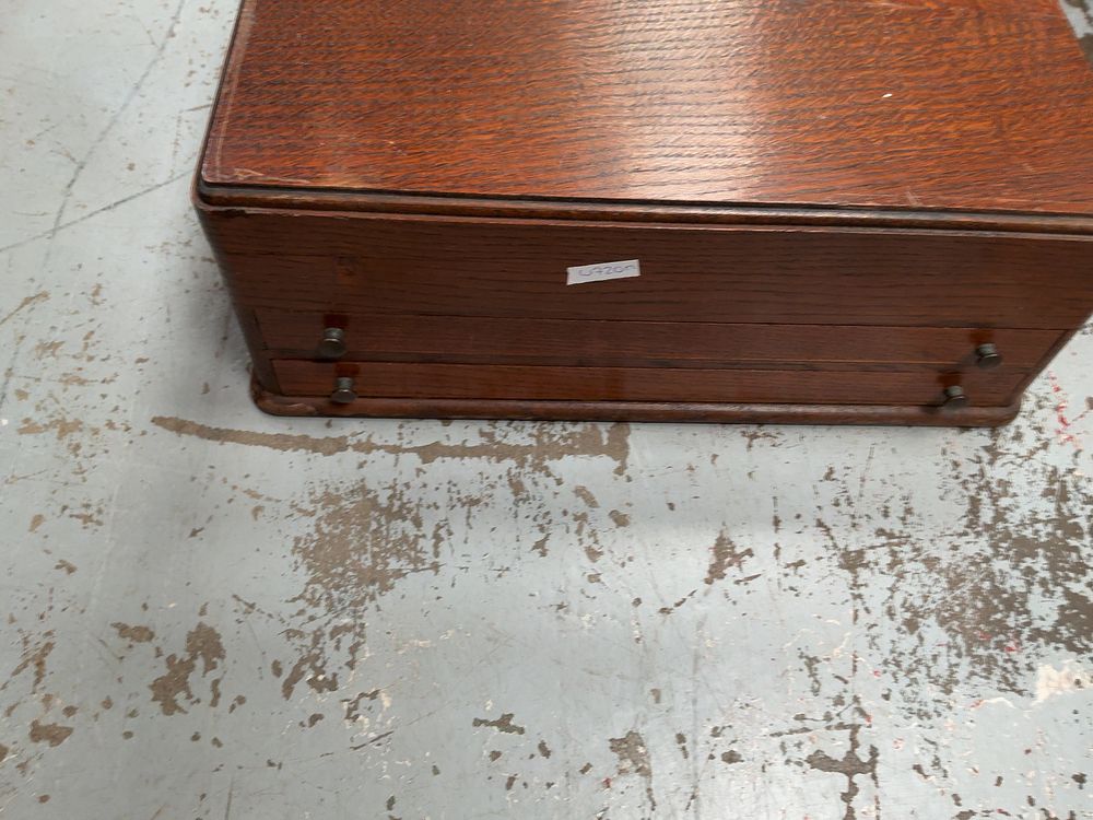 Lot 311: A Canteen of Romax Sheffield Silver-Plated and Stainless Steel Cutlery in a Two-Drawer Oak Case