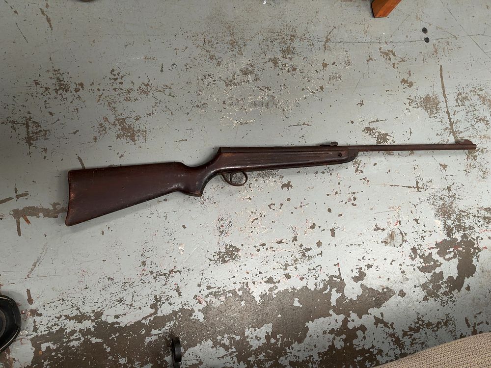 Lot 315: An Unidentified Break-Barrel Spring-Piston Air Rifle with Approximately 19 Inch Barrel