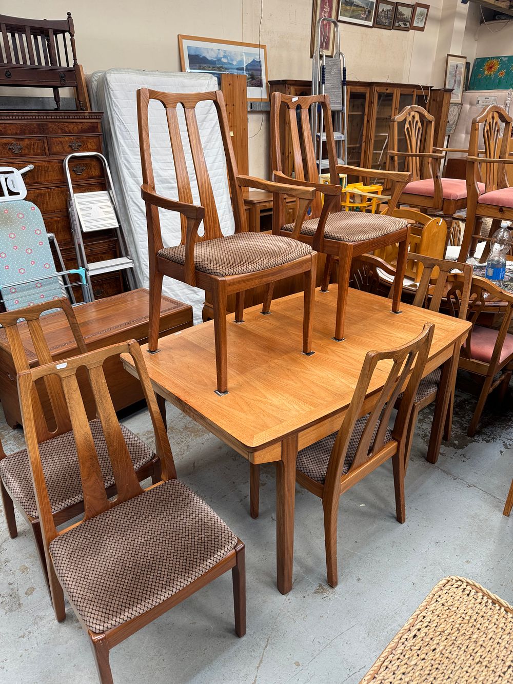 Lot 371: A Nathan Furniture Late 20th Century Teak Dining Suite Comprising a Dining Table and Six Chairs