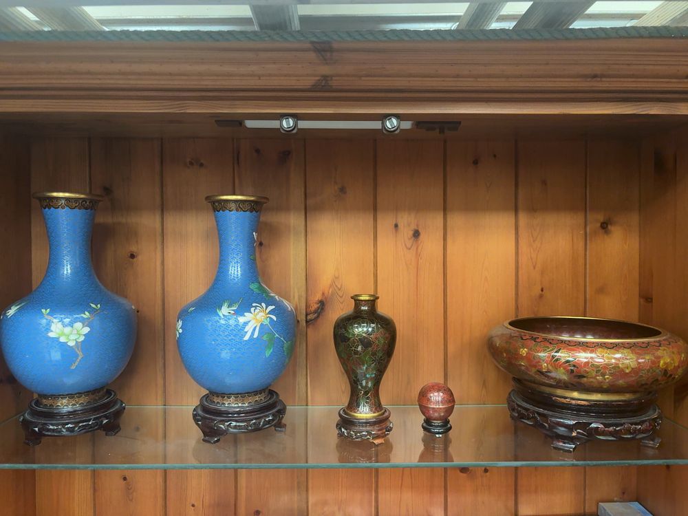 Lot 415: A Collection of Chinese Cloisonne Enamelware on Carved Wood Stands