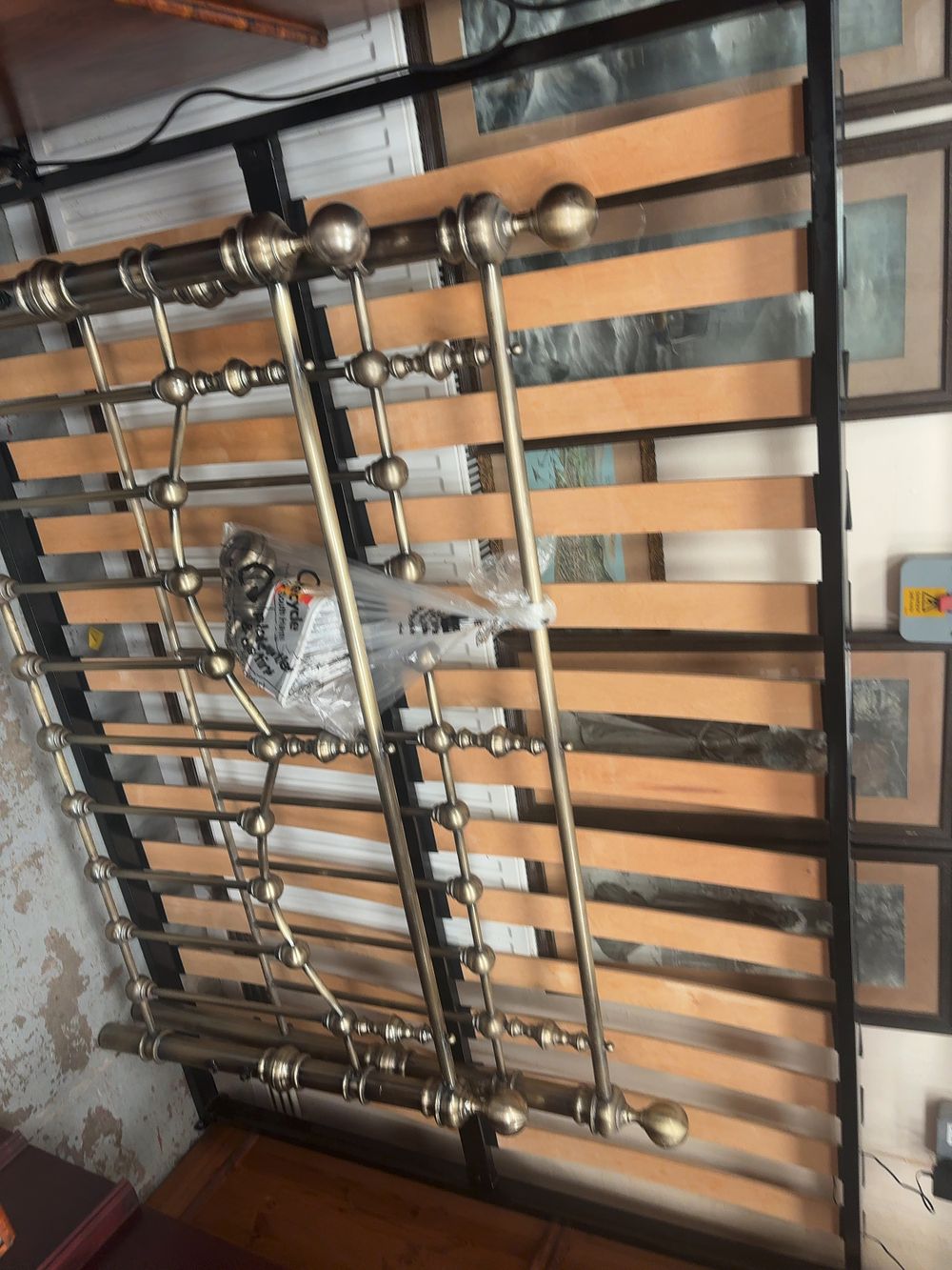 Lot 429: A Victorian Style Brass Double Metal Bed Frame Only