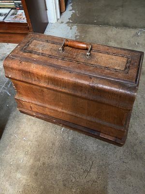 An Antique Inlaid Bentwood Wooden Sewing Machine Case and Base. An antique wooden sewing machine 
