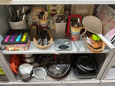 An Assortment of Kitchenware, Cookware, and Domestic Accessories. A large and varied collection 