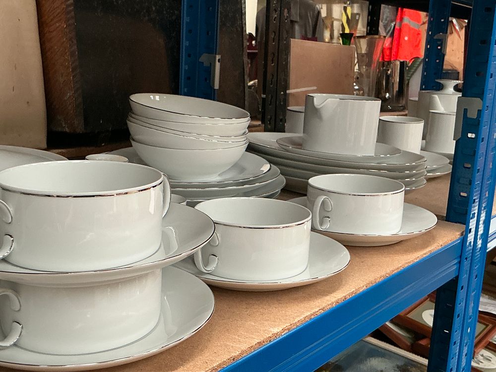 Lot 210: A Comprehensive Thomas Germany Porcelain Dinner and Tea Service with Platinum Trim