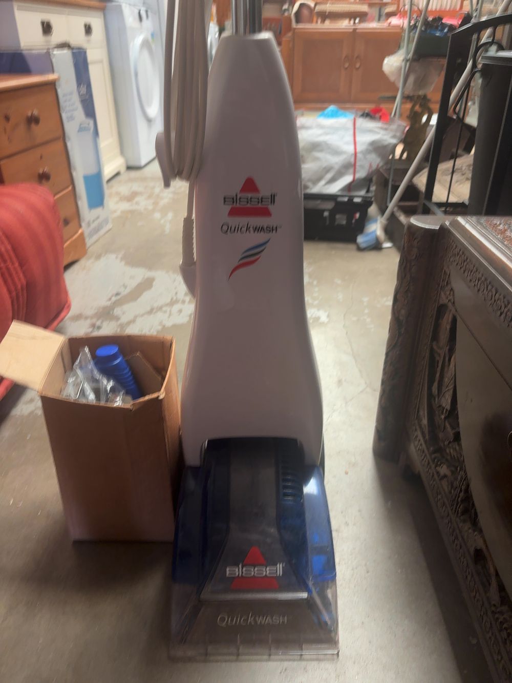 Lot 402: A Bissell QuickWash Upright Carpet Cleaner with Accessories