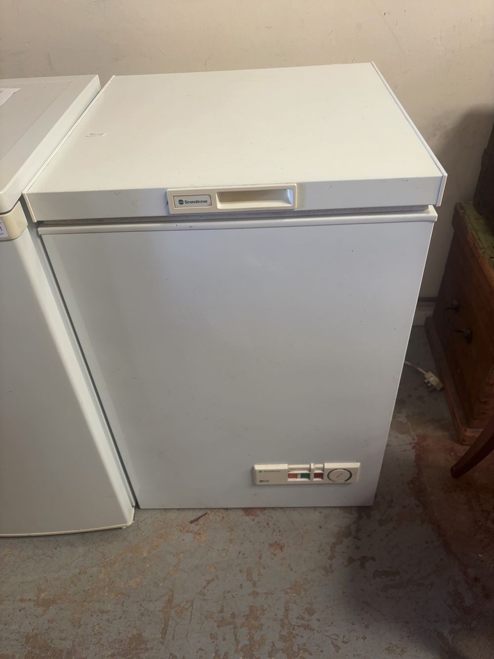Lot 403: Scandinova Chest Freezer