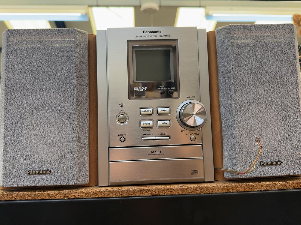 Lot 201: Panasonic CD Stereo System SA-PM10 with a Pair of Matching Speakers