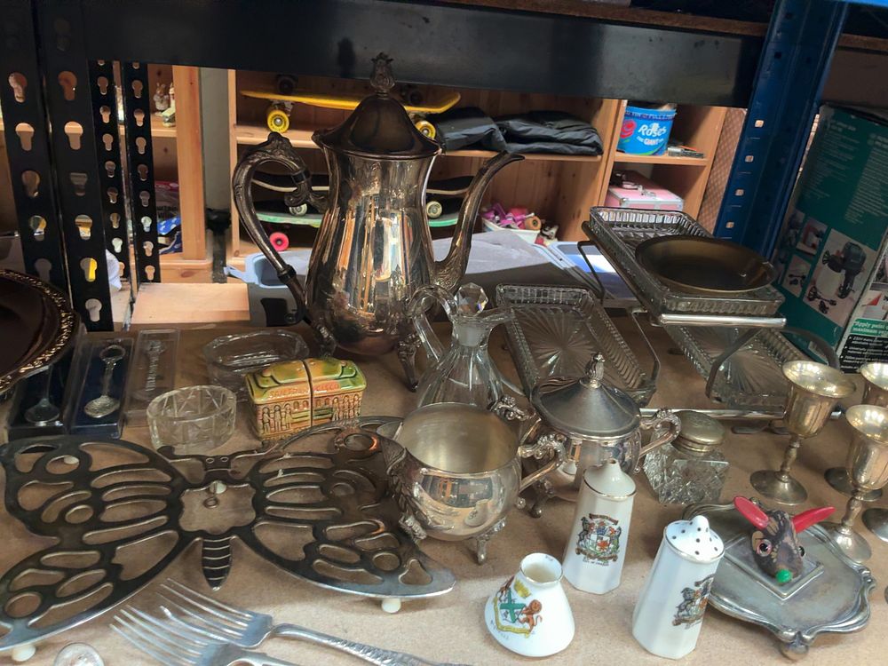 Lot 220: An Assortment of 20th Century Silver Plated Wares Glassware and Souvenir Collectibles