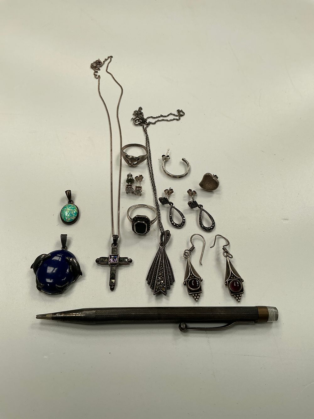 Lot 272: A Collection of Vintage Sterling Silver Jewellery and a Mechanical Pencil