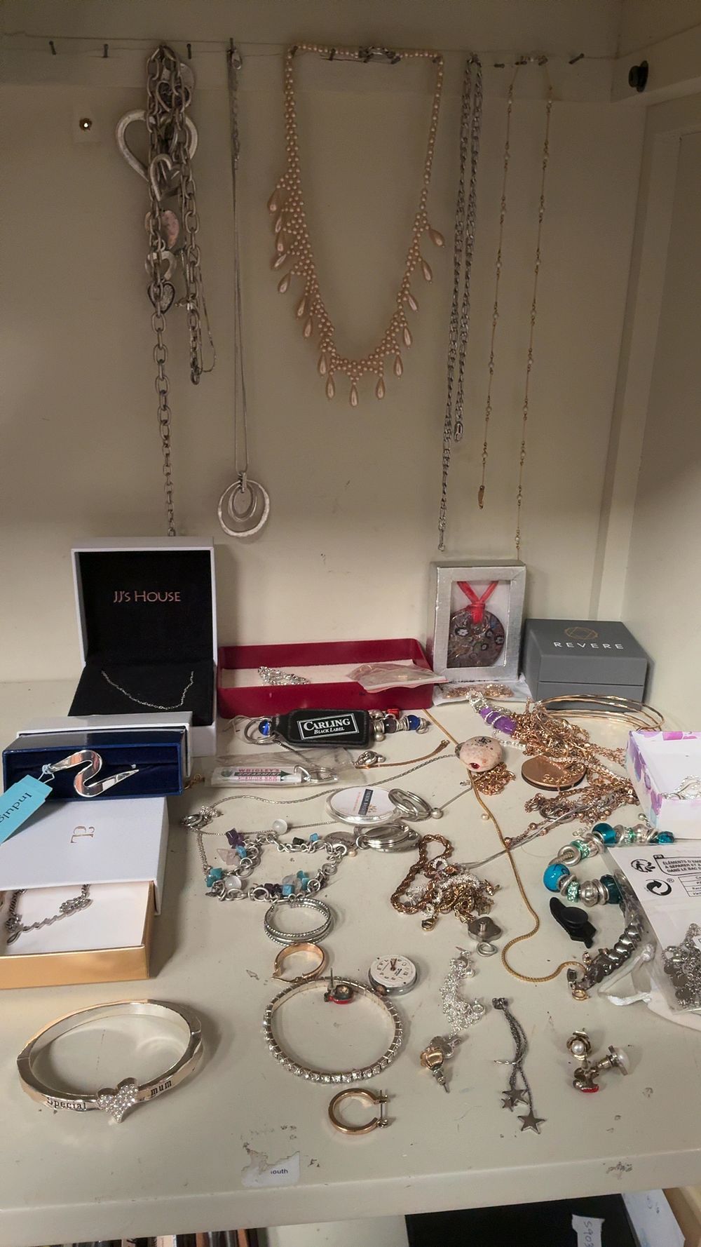 Lot 354: An Assortment of Costume Jewellery and Novelty Advertising Items