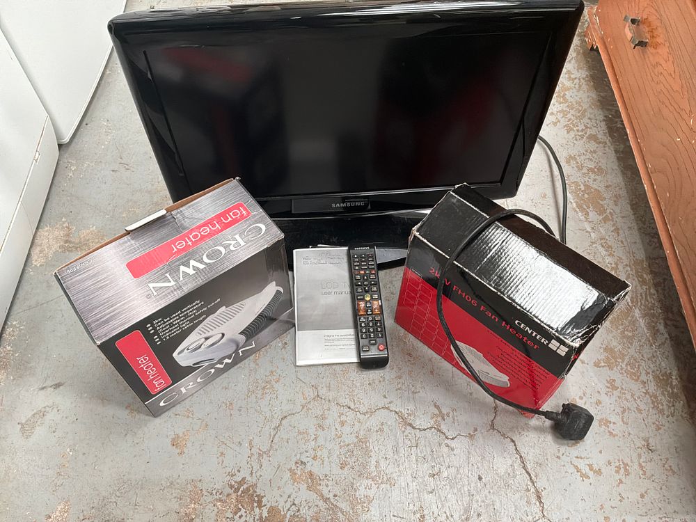 Lot 387: A Trio of Household Electronics Comprising a Samsung LCD Television and Two Portable Fan Heaters