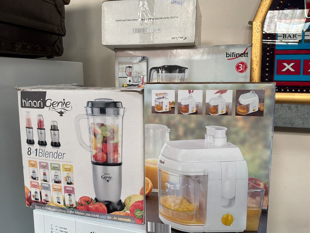 Lot 427: An Assortment of Small Kitchen Appliances Including Hinari and Bifinett Models