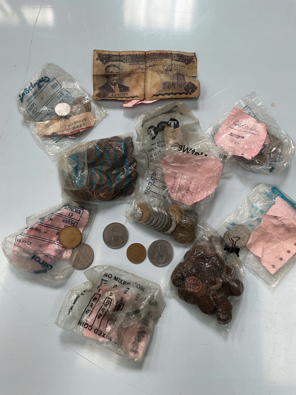 Lot 75: TN, IE, IT, DE, AT and UK 20th Century Banknote and Coin Collection