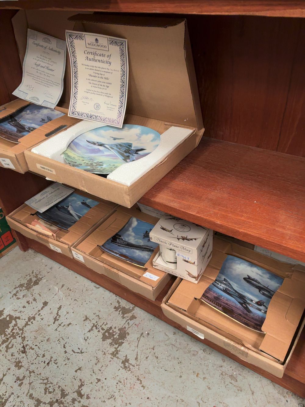 Lot 96: A Collection of Wedgwood and Davenport Pottery Aviation Themed Collector Plates and a Leonardo Collection Mug