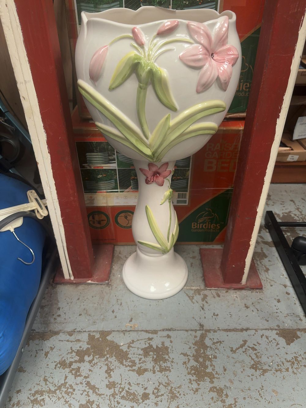 Lot 151: Italian style Majolica Floral Pedestal Jardiniere