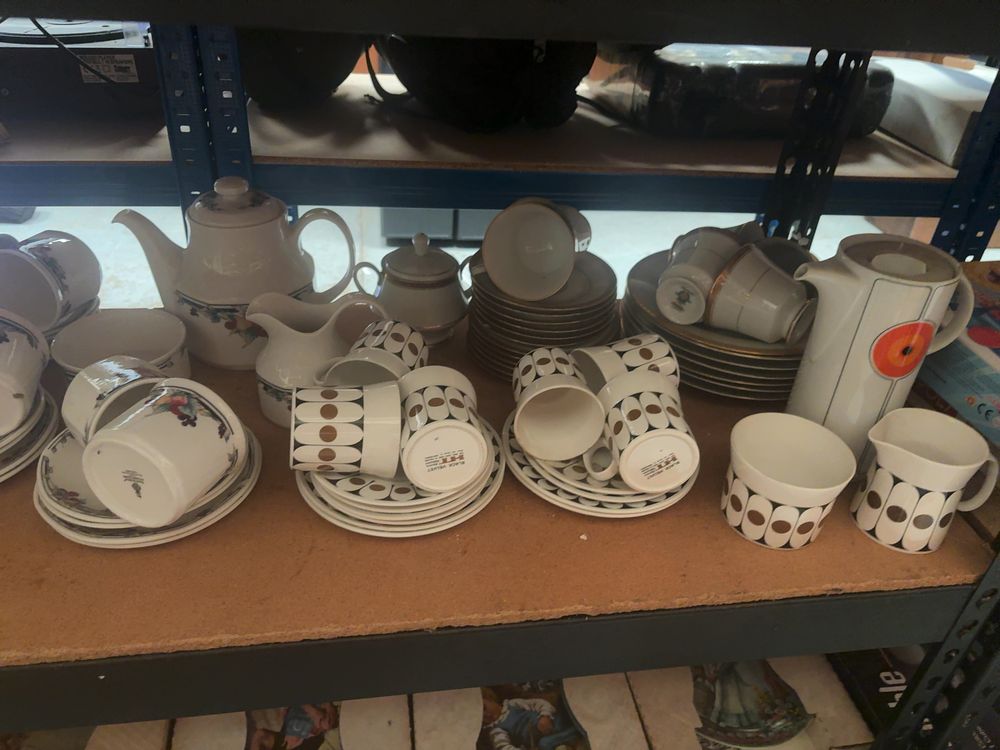 Lot 249: An Assortment of British Ceramics Including a Royal Doulton Autumns Glory Table Service and a Hostess Tableware Black Velvet Coffee Service