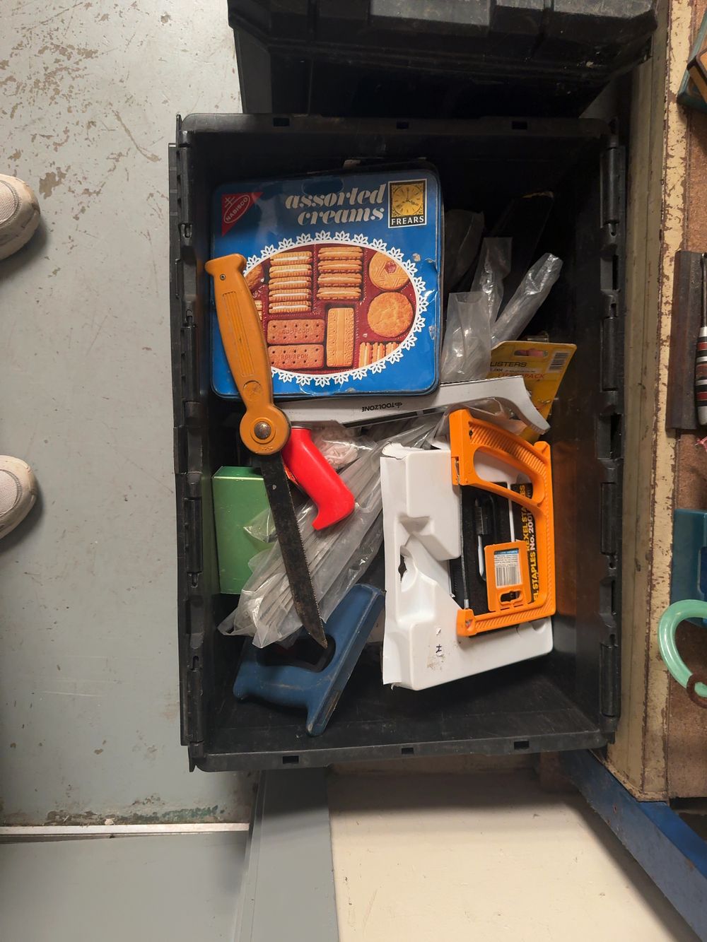 Lot 303: A Collection of Workshop Tools including DeWalt, Bosch, and Cosmos