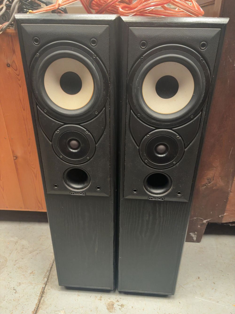 Lot 344: A Pair of Mission 702e Floor-Standing Hi-Fi Speakers