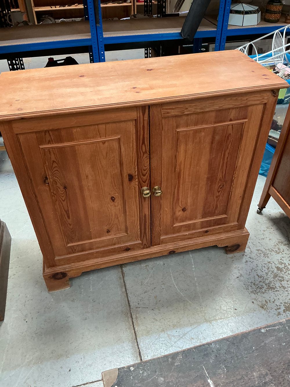 Lot 385: A Late 20th Century Traditional Country Style Solid Pine Low Cupboard