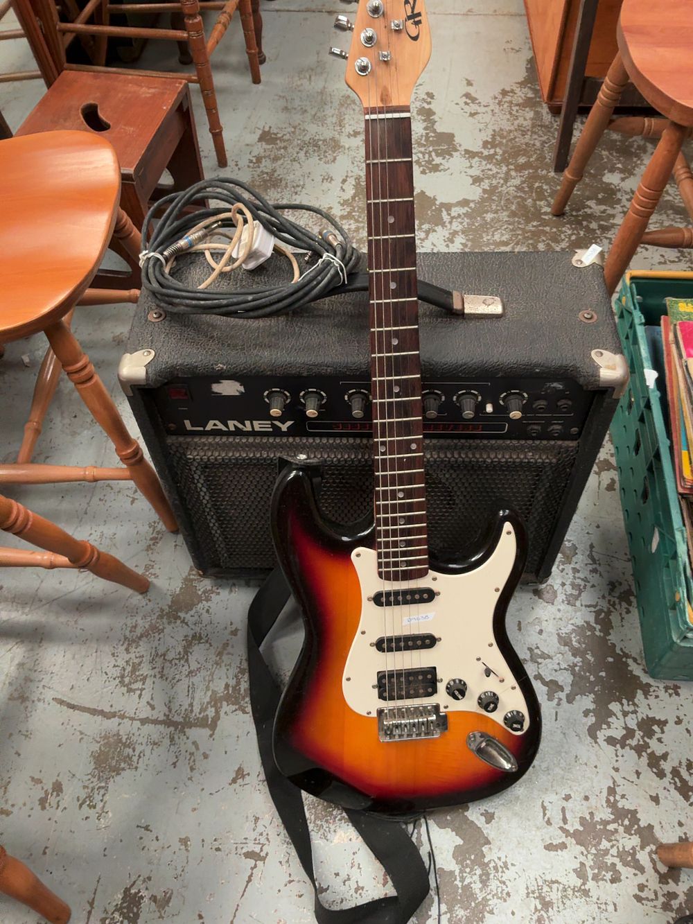 Lot 396: Two items comprising a GR Tomcat Electric Guitar and a Laney Session 40 Reverb Combo Amplifier
