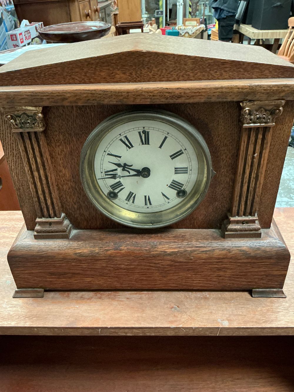 Lot 405: An early 20th-century quartersawn oak mantel clock