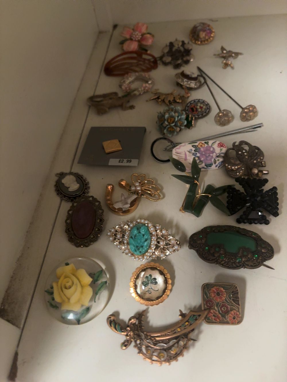 Lot 432: A Collection of Approximately 25 Pieces of Vintage and Contemporary Costume Jewellery Including Brooches and Hat Pins