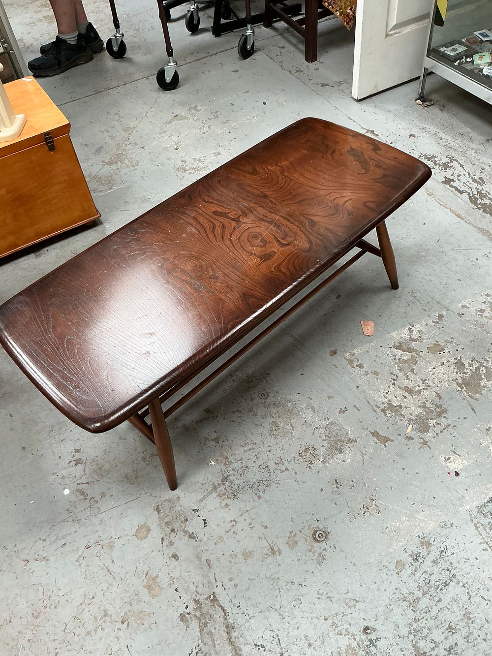 Lot 449: Ercol Windsor Model 398 Coffee Table