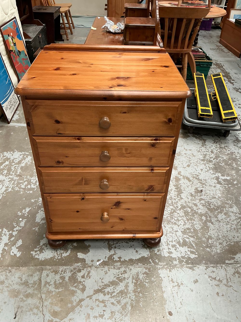 Lot 467: A Pair of Ducal Pine Four-Drawer Chests