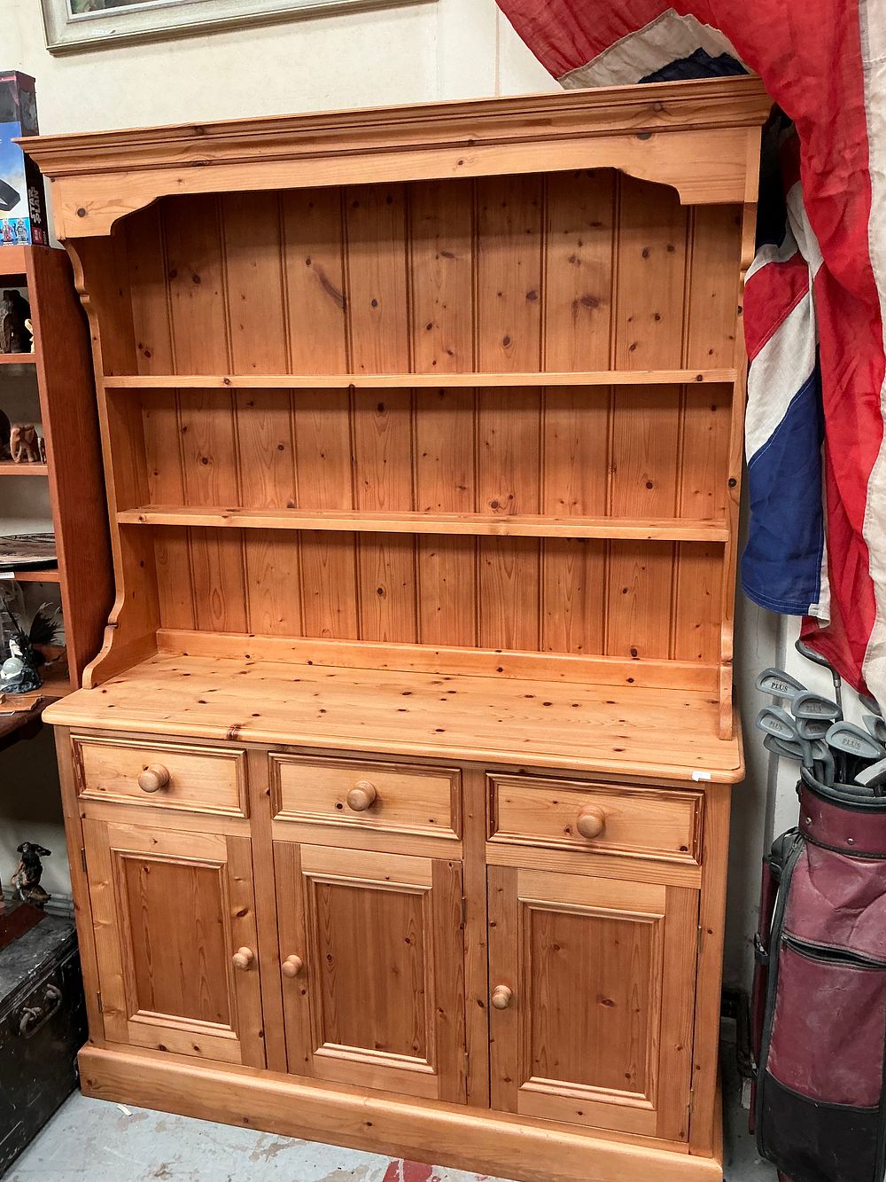 Lot 481: Late 20th Century Solid Pine Two Piece Welsh Dresser