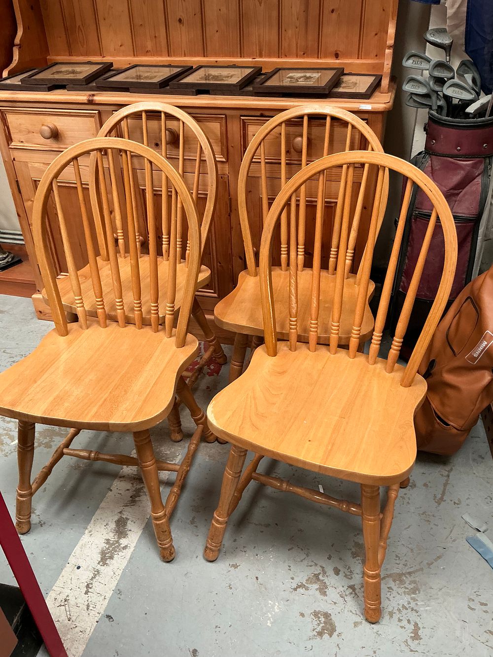 Lot 483: A Set of 4 Windsor Style Hoop Back Dining Chairs