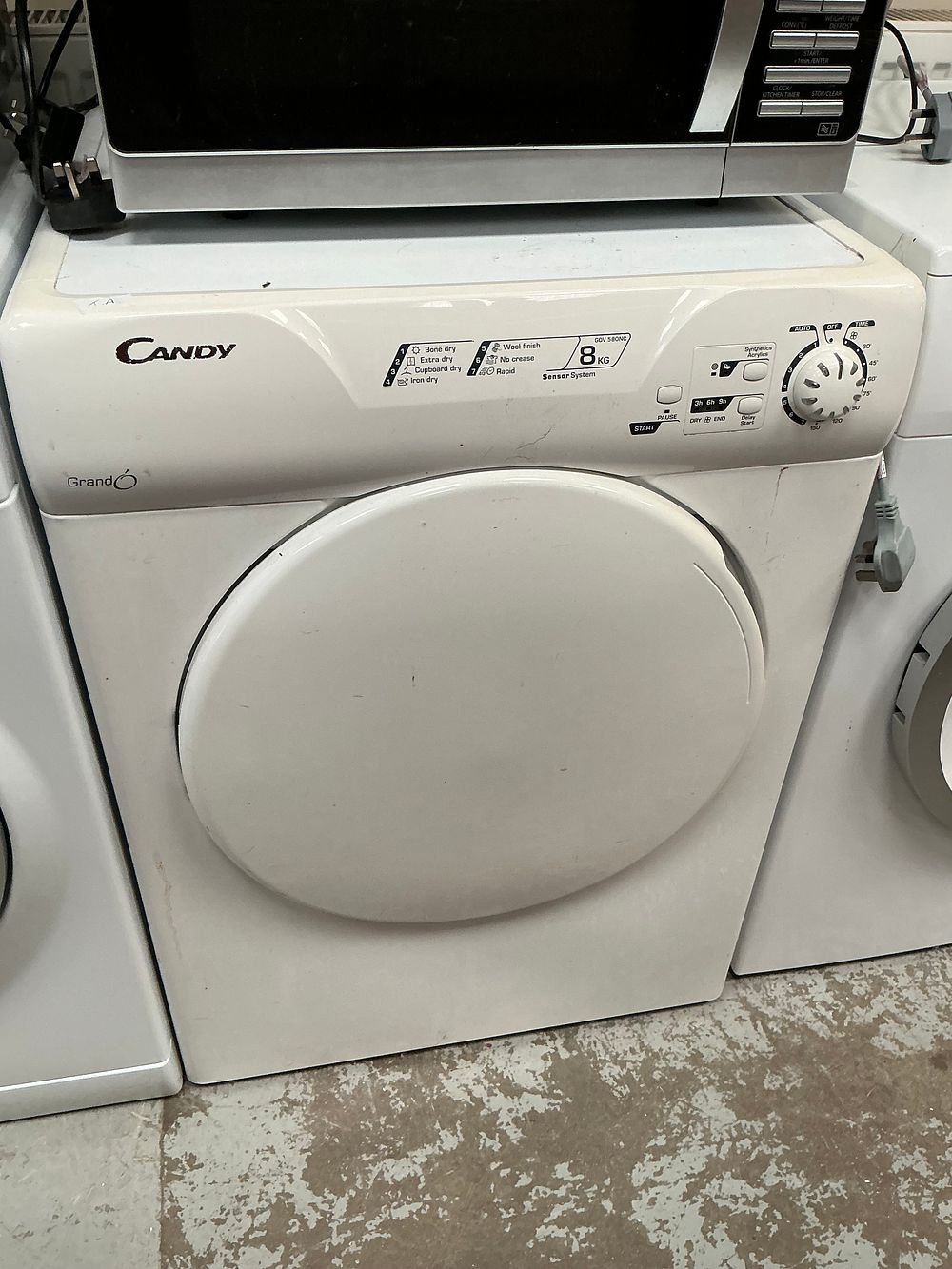 Lot 502: Candy GrandO GOV 580NC-80 8kg Vented Tumble Dryer