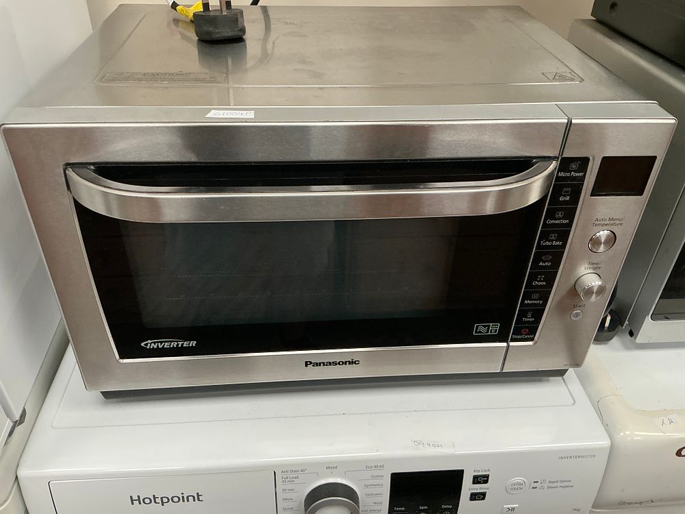 Lot 504: Panasonic NN-CF778S 27L 1000W Inverter Combination Microwave Oven