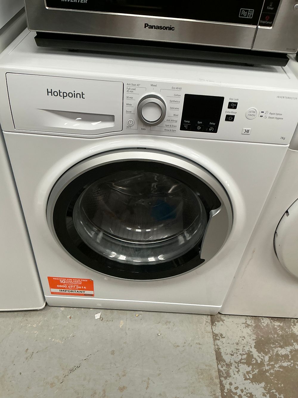 Lot 505: Hotpoint NSWE 7469 WS UK 7kg Front Loading Washing Machine