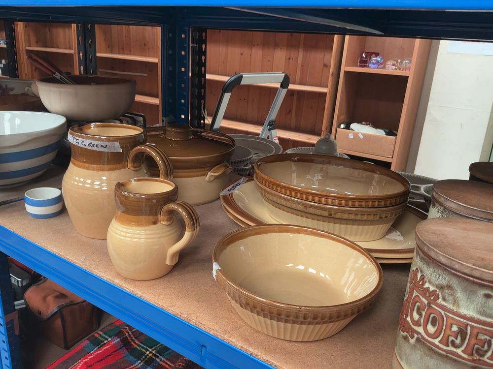 Lot 172: A Collection of British Kitchenware and Decorative Ceramics including T.G. Green Granville, Cornishware, and Tremar Pottery