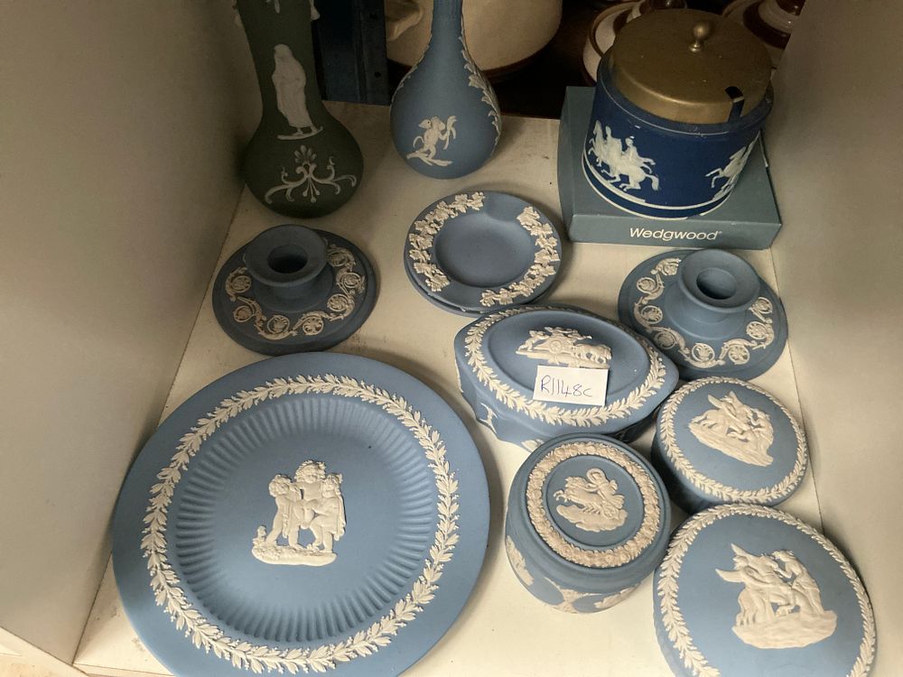 Lot 219: A Twelve Piece Collection of Wedgwood Jasperware