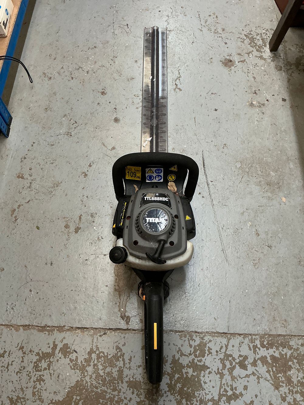 Lot 229: A Titan TTL688HDC Petrol Hedge Trimmer