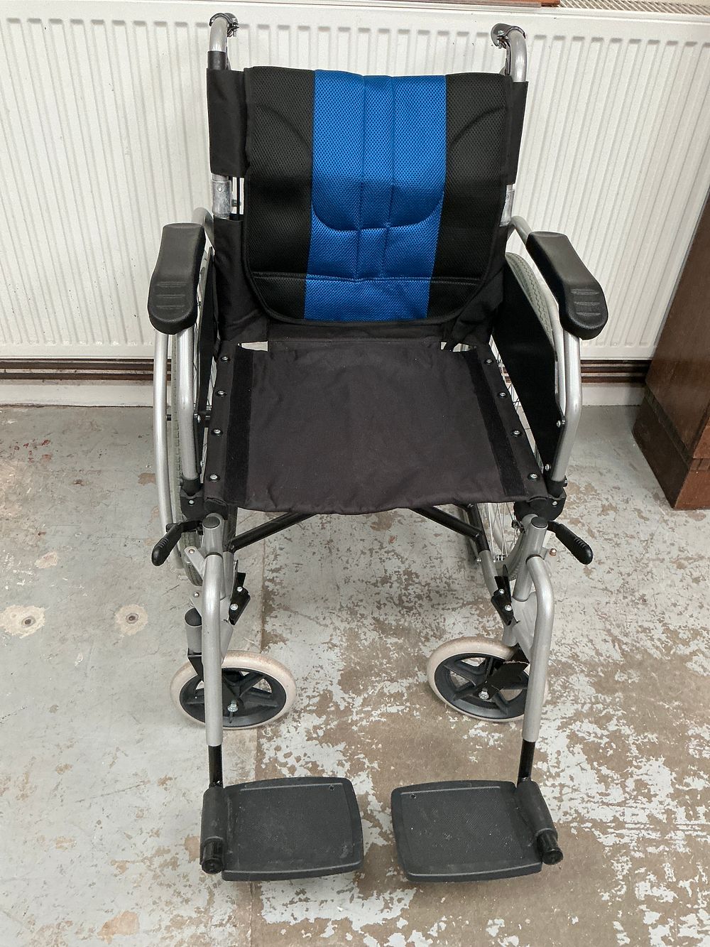 Lot 312: Free To Be Lightweight Folding Self Propelled Wheelchair Model ECSP01-18