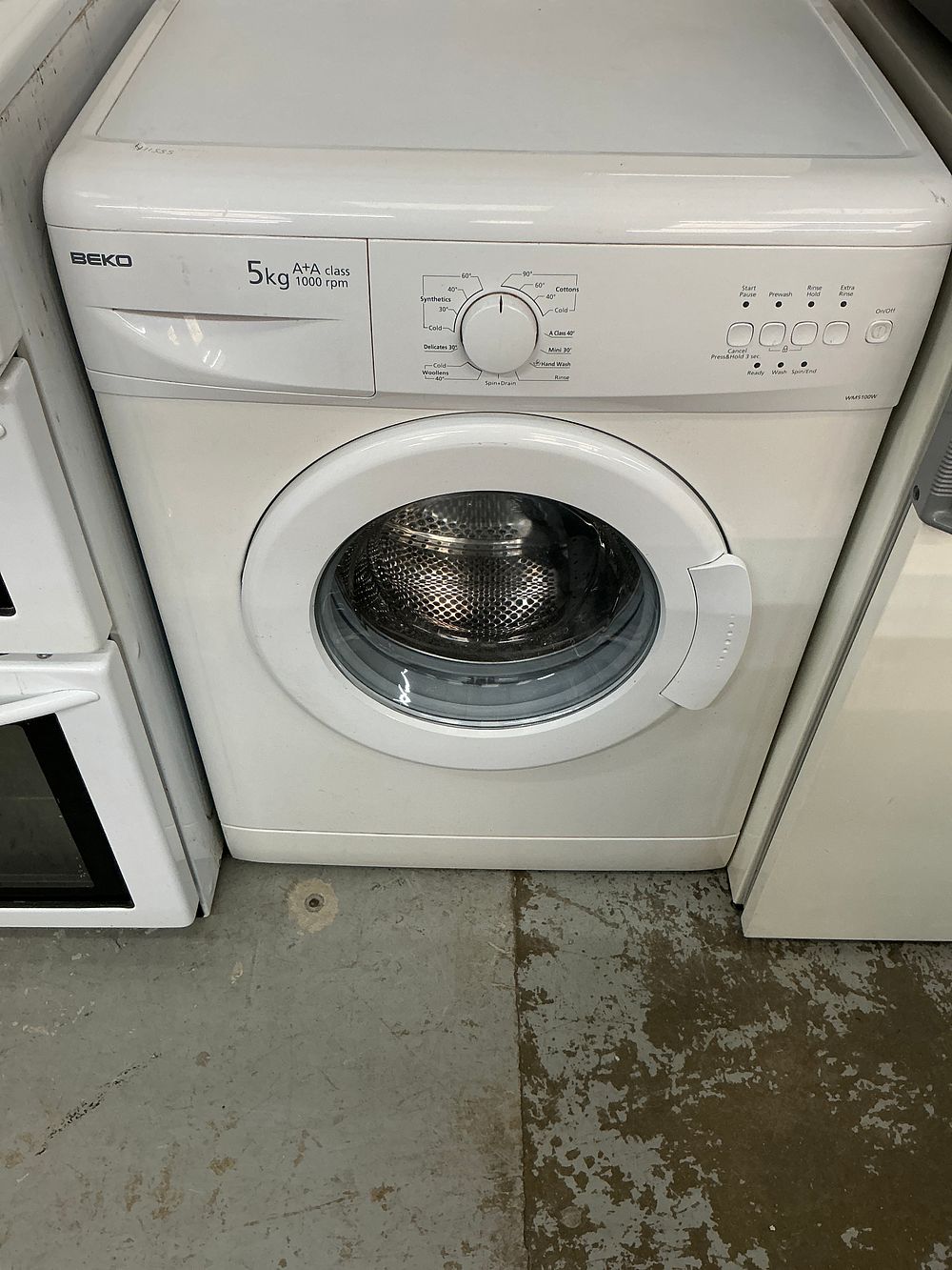 Lot 356: Beko WM5100W 5kg 1000 rpm Front Loading Washing Machine
