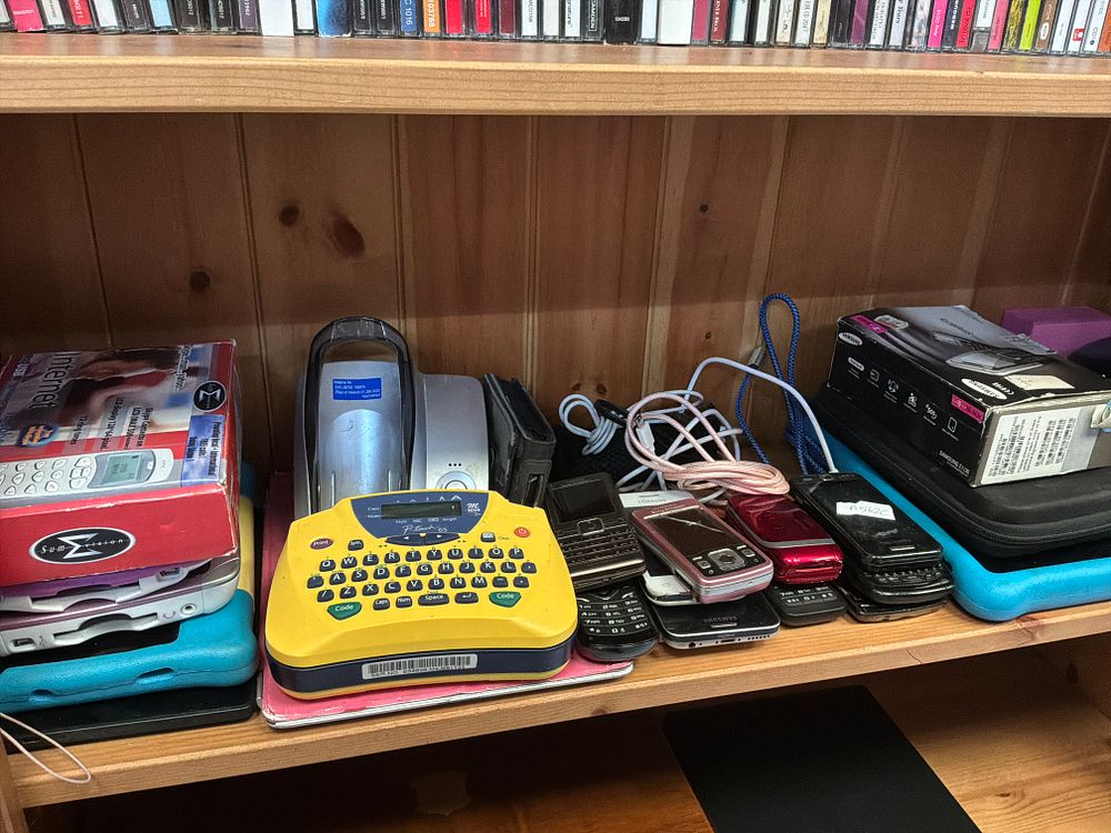 Lot 179: A Collection of Handheld Electronics and Mobile Devices Including Samsung Sony Ericsson and Nintendo Examples