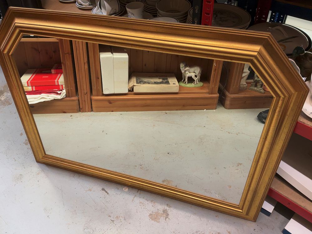 Lot 208: A Large Gilt Octagonal Wall Mirror