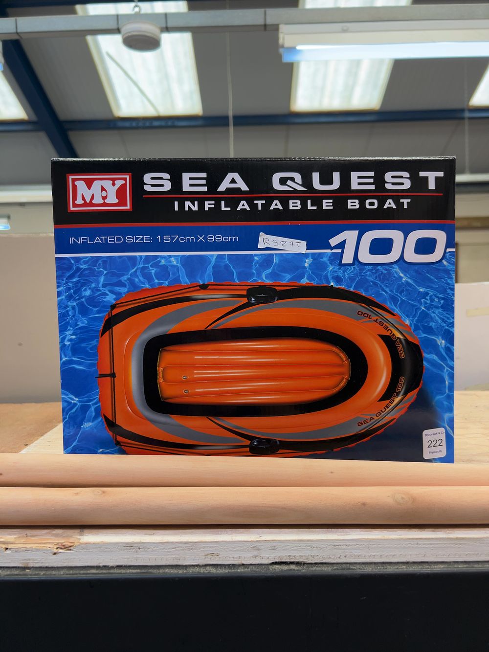 Lot 230: A Set of One M.Y Sea Quest 100 Inflatable Boat and Two Oars in Original Retail Box
