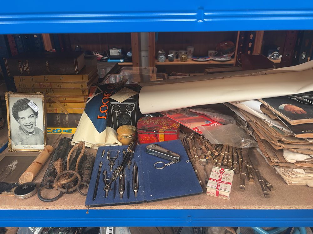 Lot 292: A Collection of Vintage 20th Century Collectables and Ephemera Including a Winifred Atwell Photograph and Kodak Camera